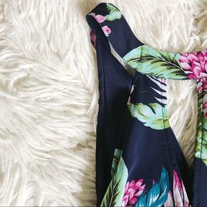 • japna halter top | s •